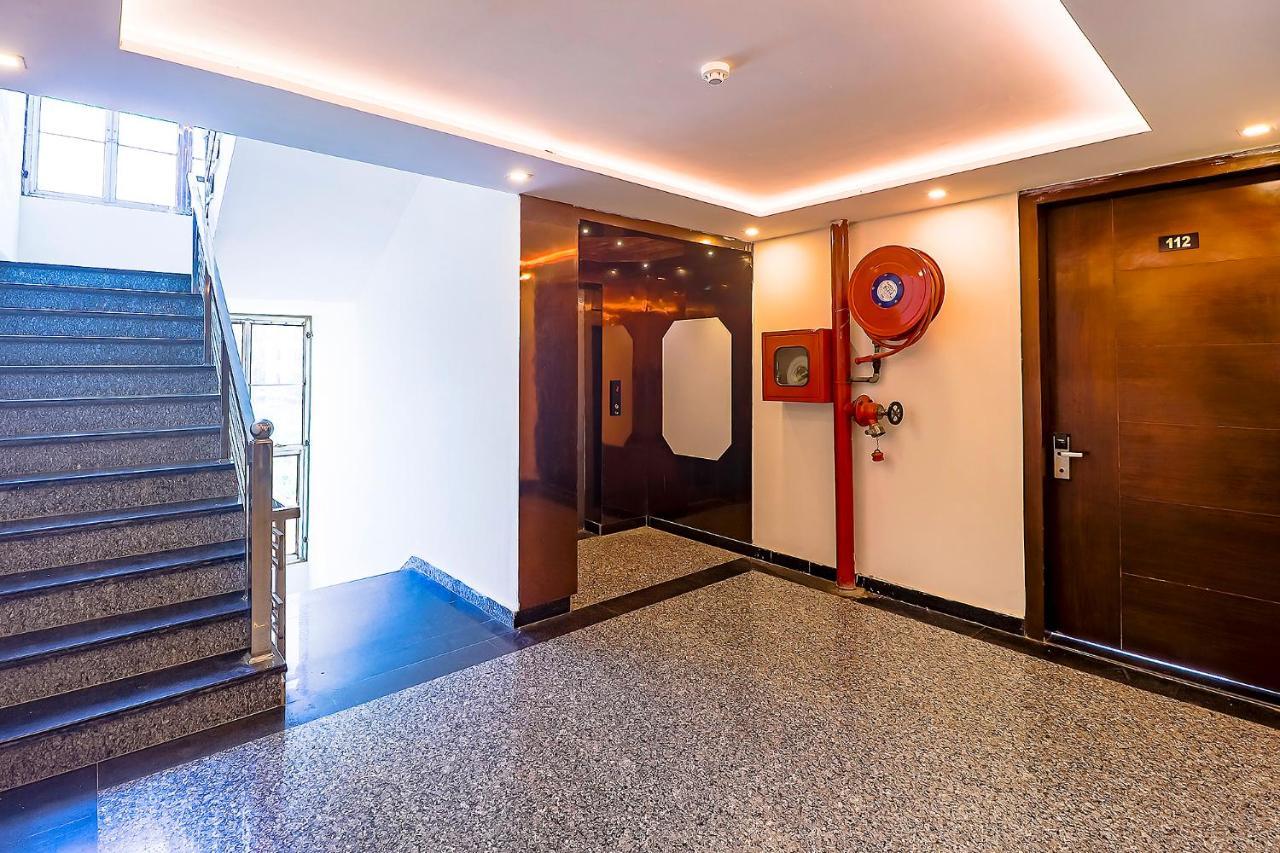 Fabhotel Swess Grand Агра Екстериор снимка
